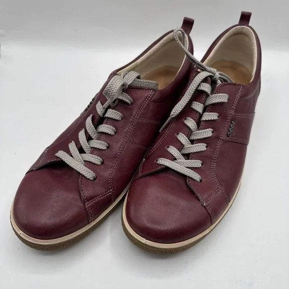 Ecco Shoes Womens 40 Sneakers Maroon Lace Up Casual Round Toe Low Top Comfort - Picture 1 of 13